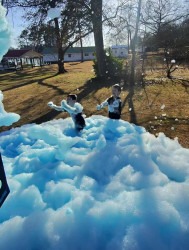 Drop N Go Foamtastic Foam Machine